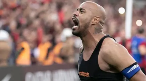 Athletico vai contratar defensor de xerife estilo Thiago Heleno