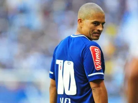 Alex não perdoa antiga gestão do Cruzeiro