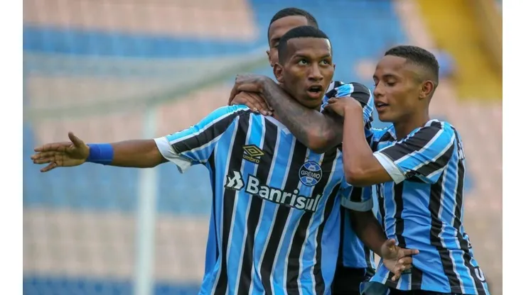Léo Chu se abre pela 1ª vez por saída do Grêmio e mágoa com Renato entra em pauta