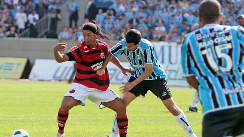 Grêmio surpreende em aniversário de Ronaldinho