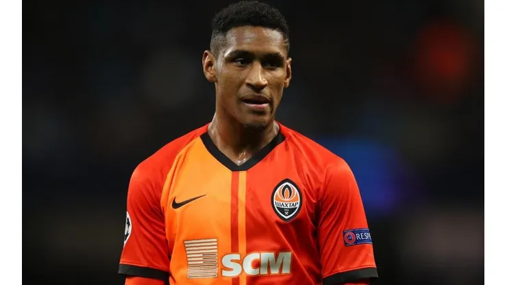 Romildo é acusado de "esquema" com Tardelli por venda precoce de Tetê ao Shakhtar