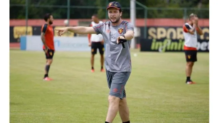 Daniel demonstra descontentamento e abre o jogo sobre reforços