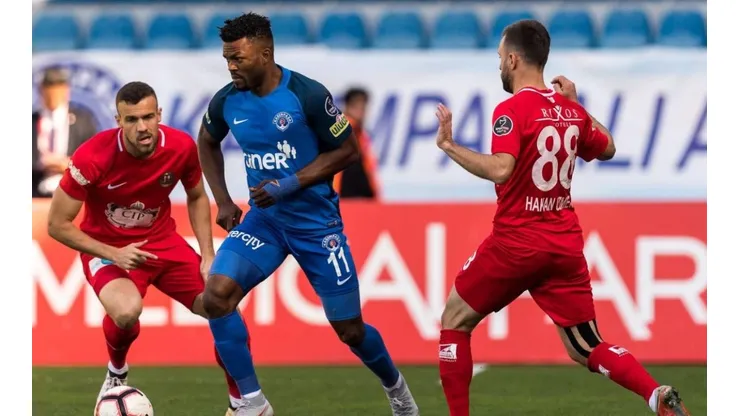 Cruzeiro "herda" lista de reforços indicados por Adílson