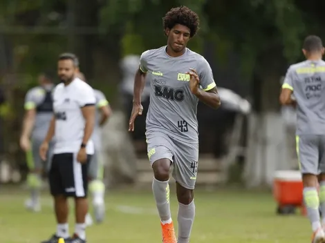 Médico do Vasco atualiza situação de Talles Magno após lesão