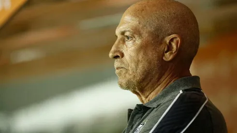 Sampaoli tenta mais um do Santos, mas Jesualdo bate o pé