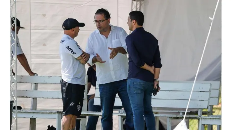 Galo engatilha contratação de meia cobiçado