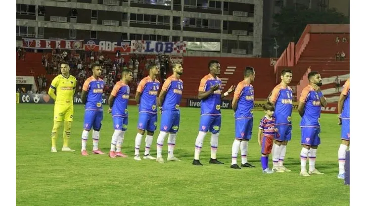 Após vitória e classificação do Fortaleza, Rogério Ceni se pronuncia: "Saúde das pessoas é muito mais importante que futebol"