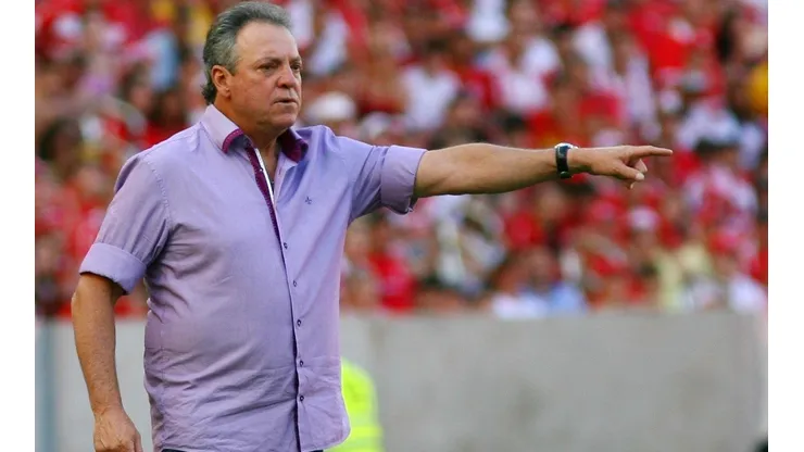PVC fala sobre possível troca de comando no Vasco