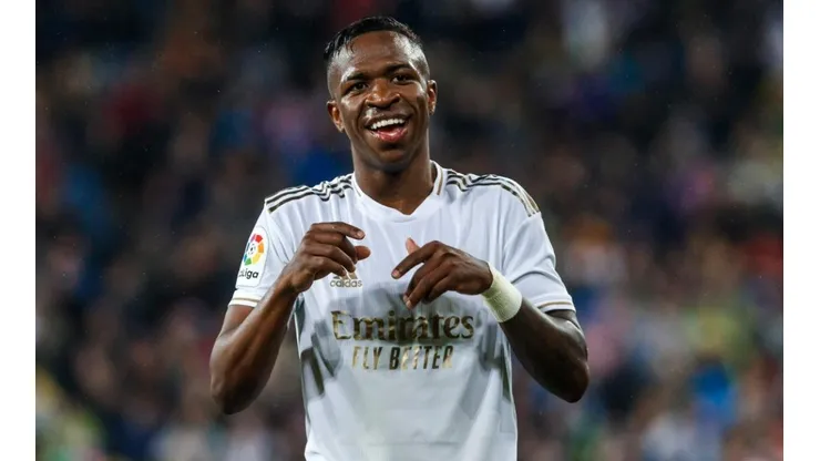 Vinícius Jr ganha moral com torcida do Fortaleza