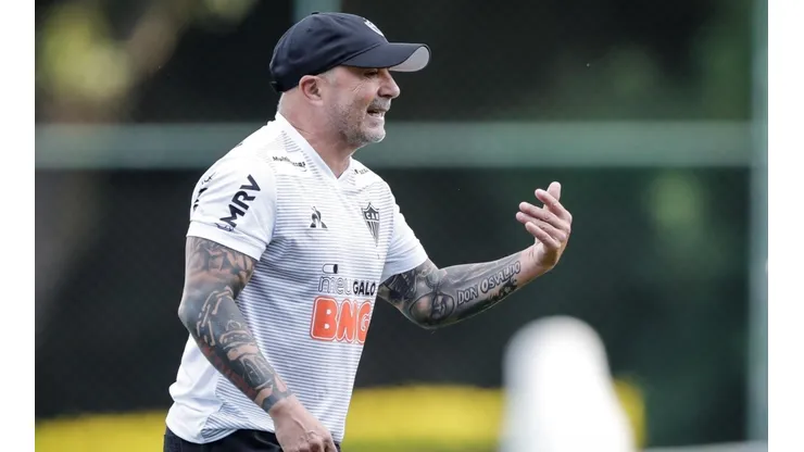 Sampaoli "dispensa" jogador contestado pela torcida