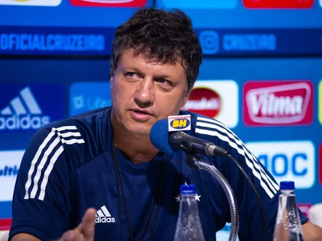 Adilson "sai da casinha" e discute com repórter