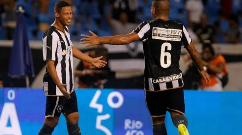 Botafogo pode negociar volante para clubes do Brasil ou EUA