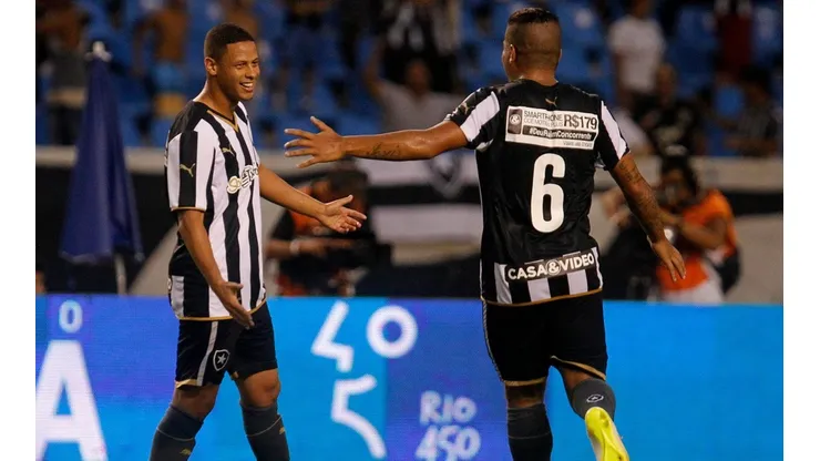 Botafogo pode negociar volante para clubes do Brasil ou EUA