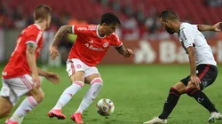 Saravia se afirma no Inter e jogador da posição deverá ser liberado