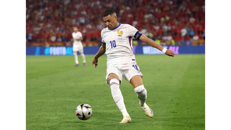 Mbappé fez Eurocopa discreta pela França e descansará alguns dias antes de estreia pelo Real Madrid (Foto: Alex Grimm/Getty Images)