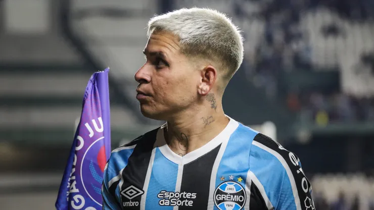 Yeferson Soteldo, jogador do Grêmio, durante partida contra o Estudiantes no estádio Couto Pereira pela Copa Libertadores 2024 -Foto: Leonardo Hubbe/AGIF