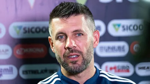 Nome de Paulo Pezzolano não foi descartado para assumir o Internacional