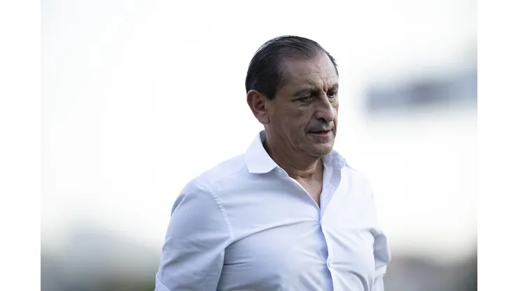 RJ - RIO DE JANEIRO - 27/04/2024 - BRASILEIRO A 2024, VASCO X CRICIUMA - Ramon Diaz tecnico do Vasco durante partida contra o Criciuma no estadio Sao Januario pelo campeonato Brasileiro A 2024.