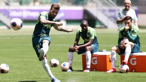 Lucas Lima comenta sobre grama do Allianz e se compromete