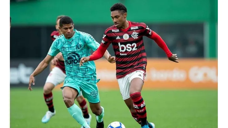 Criciúma negocia com volante para disputa da Série C 2020