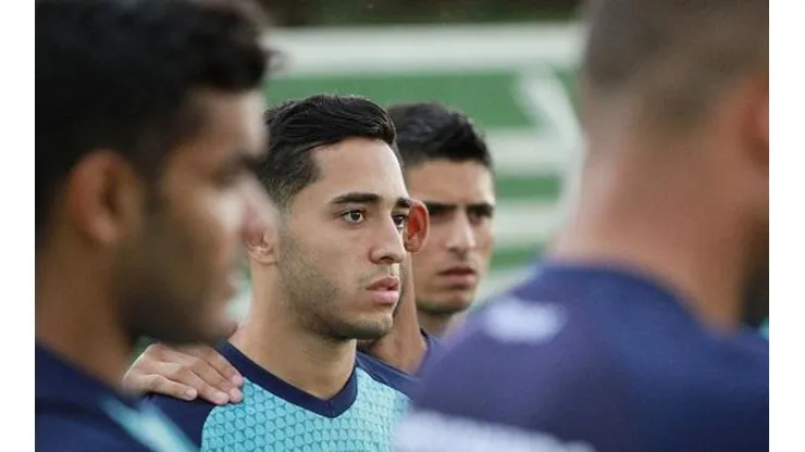 Portal Trétis atualiza possível negociação do Athletico por Léo Sena