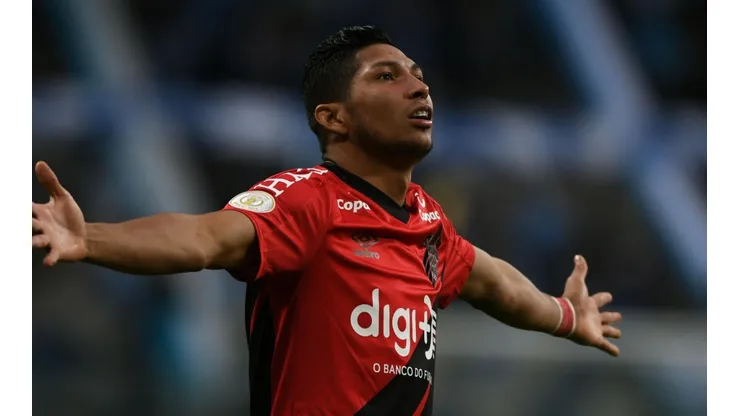 Nadja Mauad indica o que falta para o Athletico renovar com Rony