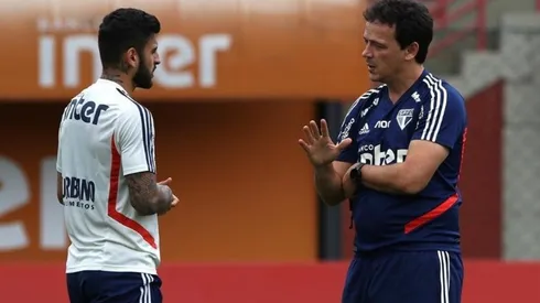 Diniz 'sai do script' e dá dura em destaques do São Paulo