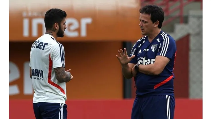 Diniz 'sai do script' e dá dura em destaques do São Paulo