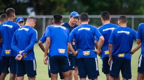 Cruzeiro avança negociações com atacante de R$ 2 milhões