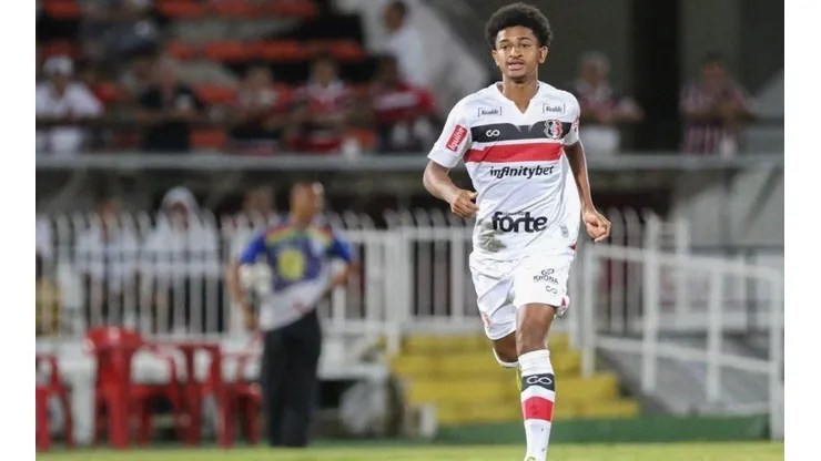 Botafogo encaminha pacotão de saídas para o Santa Cruz