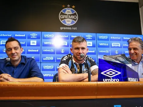 Caio Henrique, do Grêmio, provoca zagueiro do Inter