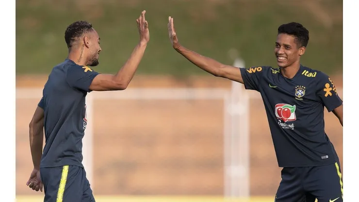 Pedrinho volta ao Timão e Tiago Nunes pode ganhar reforço de peso