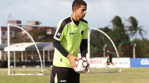 Náutico fica perto de anunciar volante Djavan do Botafogo-PB