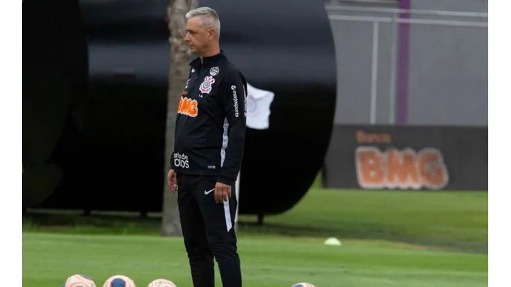 Tiago Nunes deve abrir mão de "protegido" no Corinthians