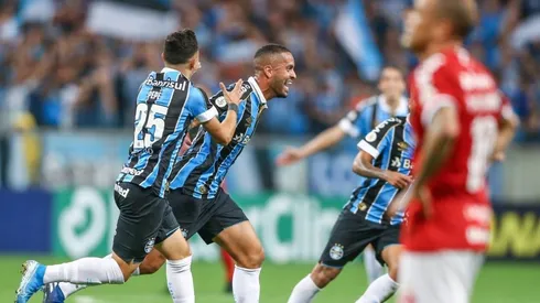 Torcida do Inter comete 'gafe' e vira chacota dos gremistas