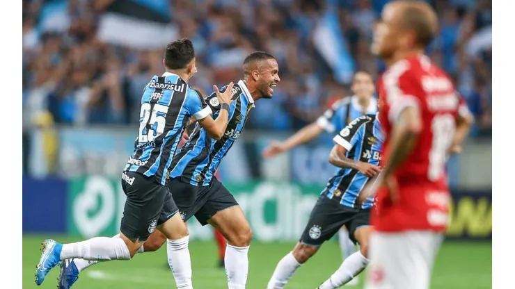 Torcida do Inter comete 'gafe' e vira chacota dos gremistas