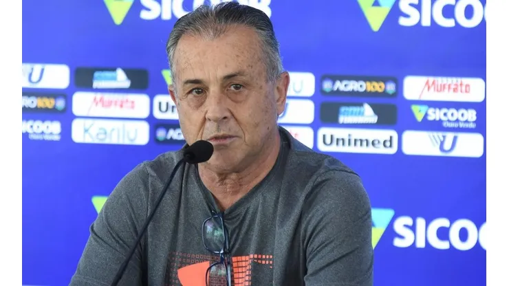 Cruzeiro recusa três jogadores colombianos oferecidos por conselheiro