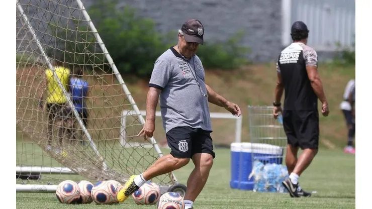 Kleina fará mudanças entre os titulares da Ponte para duelo contra o Palmeiras