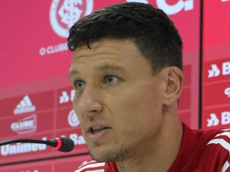 Musto fala sobre escalação do Inter e pede tempo para a torcida