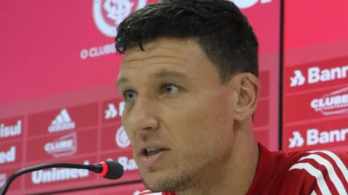 Musto fala sobre escalação do Inter e pede tempo para a torcida