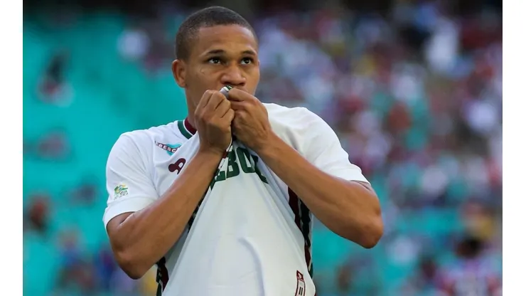 Após ter rescisão publicada no BID, Wellington Silva é regularizado pelo Fluminense a tempo do clássico contra o Botafogo