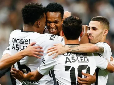 Ídolo do Corinthians treina no CT do Fla e agita torcida flamenguista na web