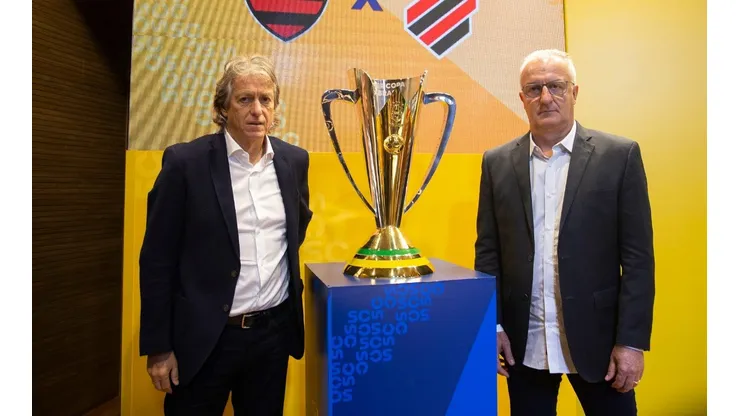 Mister cita maior dificuldade enfrentada no Flamengo até hoje