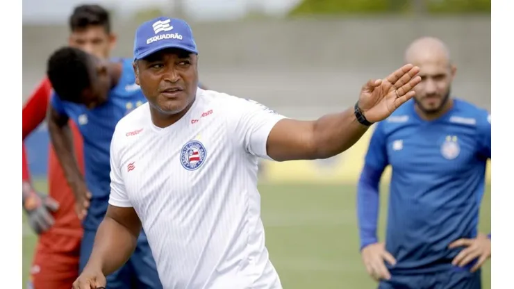Roger deve promover 3 novidades no time do Bahia