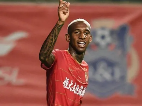 Com Palmeiras de olho, Talisca agita a web com "manobra"