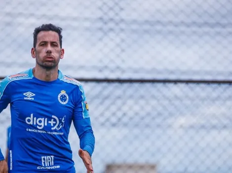 Ariel Cabral se reúne com a diretoria do Cruzeiro e tem futuro definido