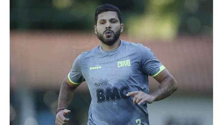Vasco estuda "repatriar" 2 medalhões ao elenco