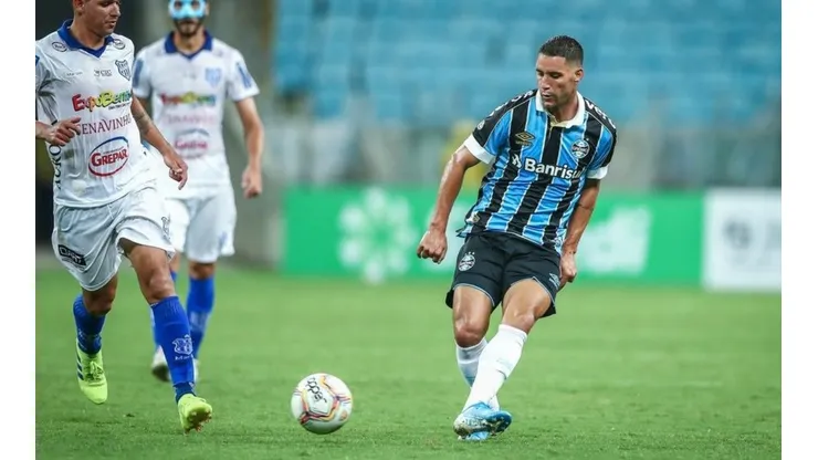 Thiago Neves enaltece apoio da torcida em estreia pelo Grêmio