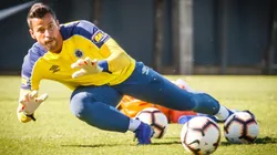 Samuel Venâncio faz exclusiva com Fábio e ídolo revela sobre permanência no Cruzeiro