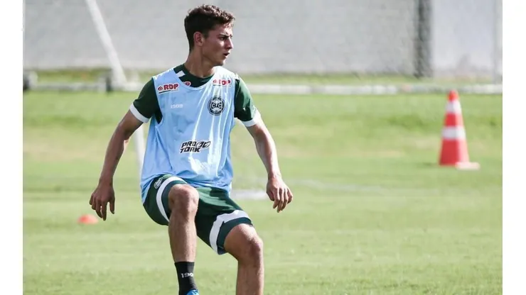 Natanael é elogiado por Eduardo Barroca e brigará por vaga na lateral direita